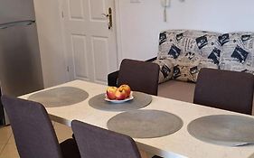 Apartman Valkira Novalja - Moderan Smjestaj S Pogledom Blizu Zrca